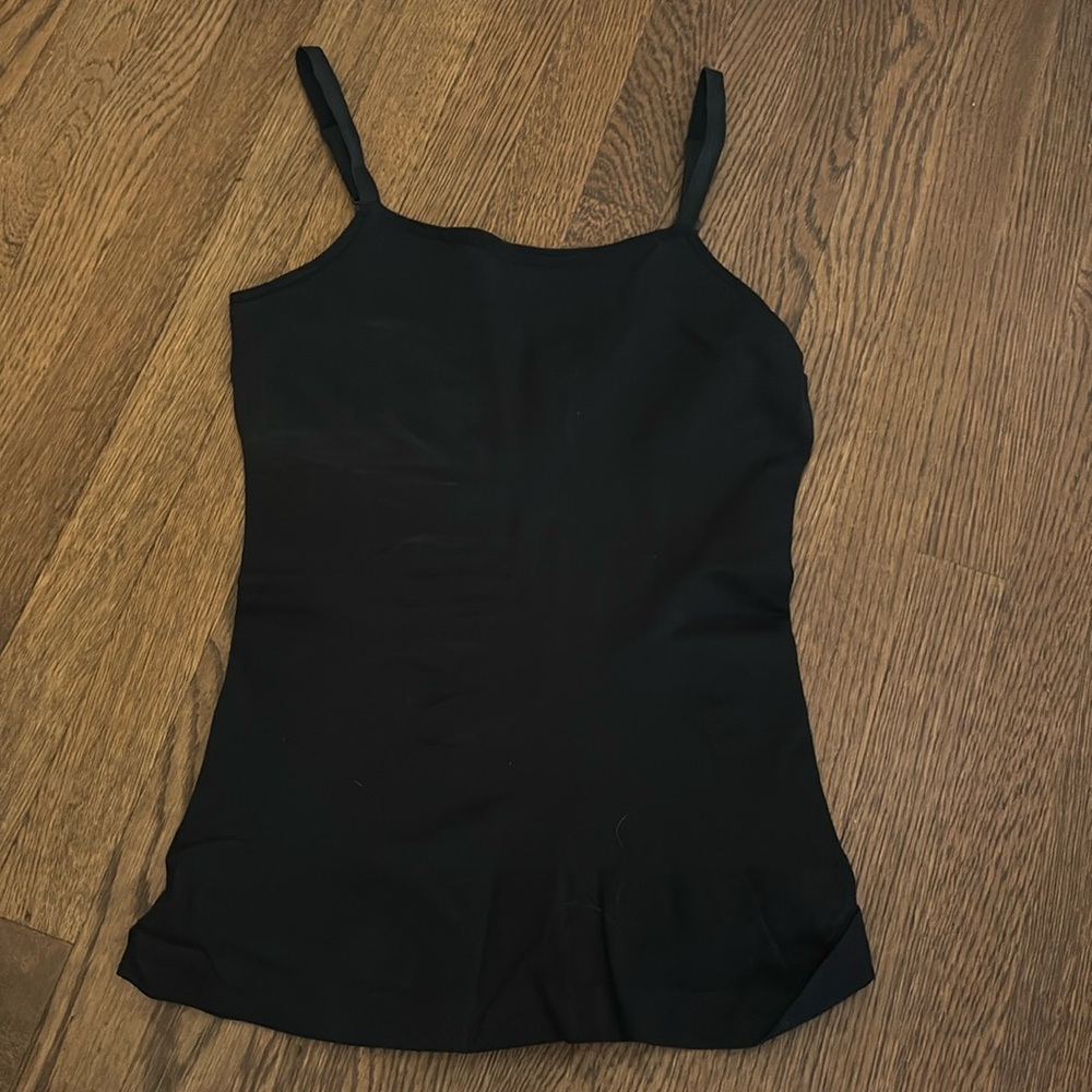Black Cami-stretchy NWOT